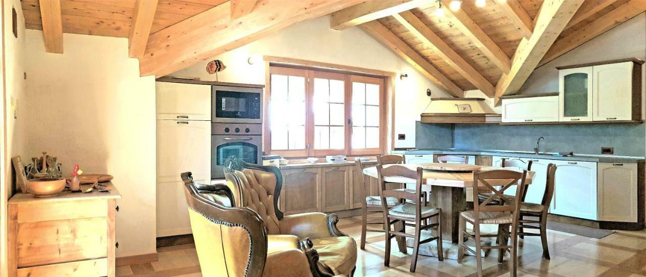 Casa Vacanza In Tipico Chalet Di Montagna Villa Varzo Exterior photo